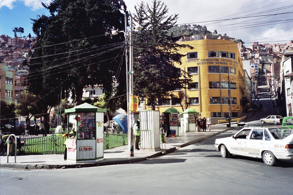 Calle de La Paz by Nestor C.