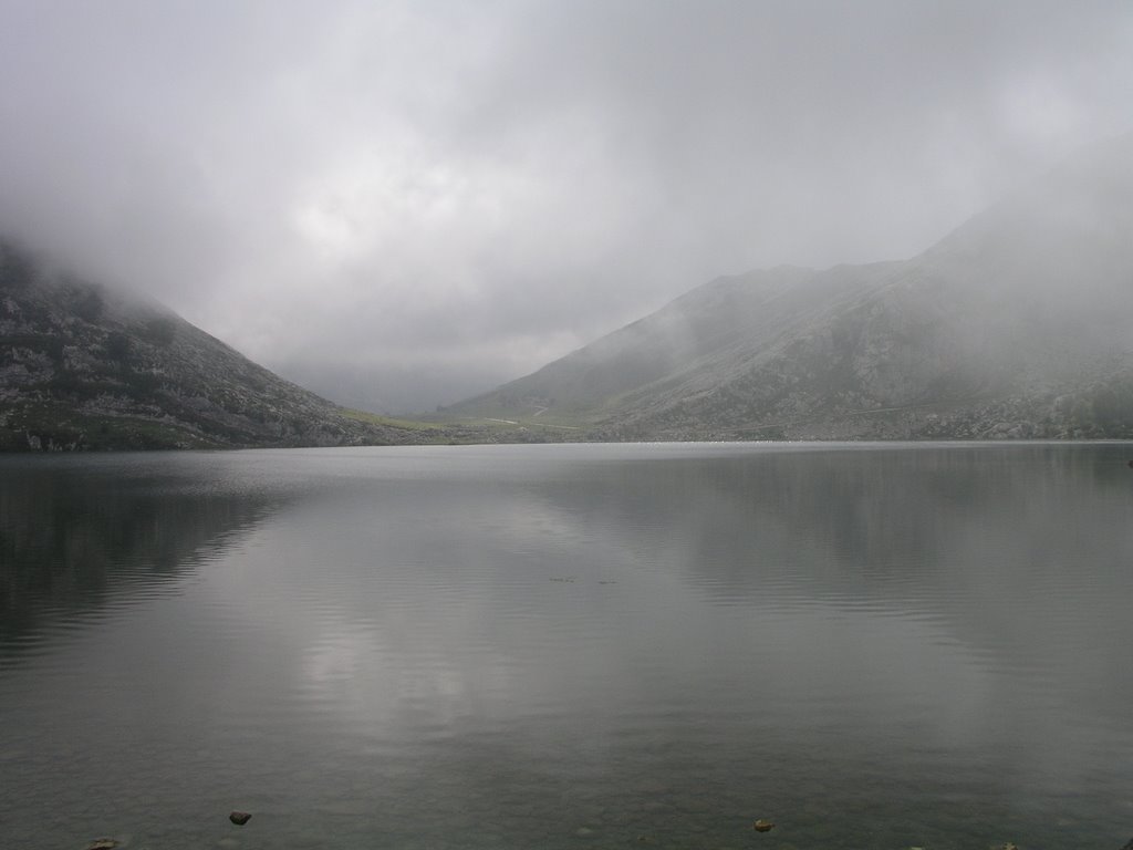 Lagos covadonga by FJP