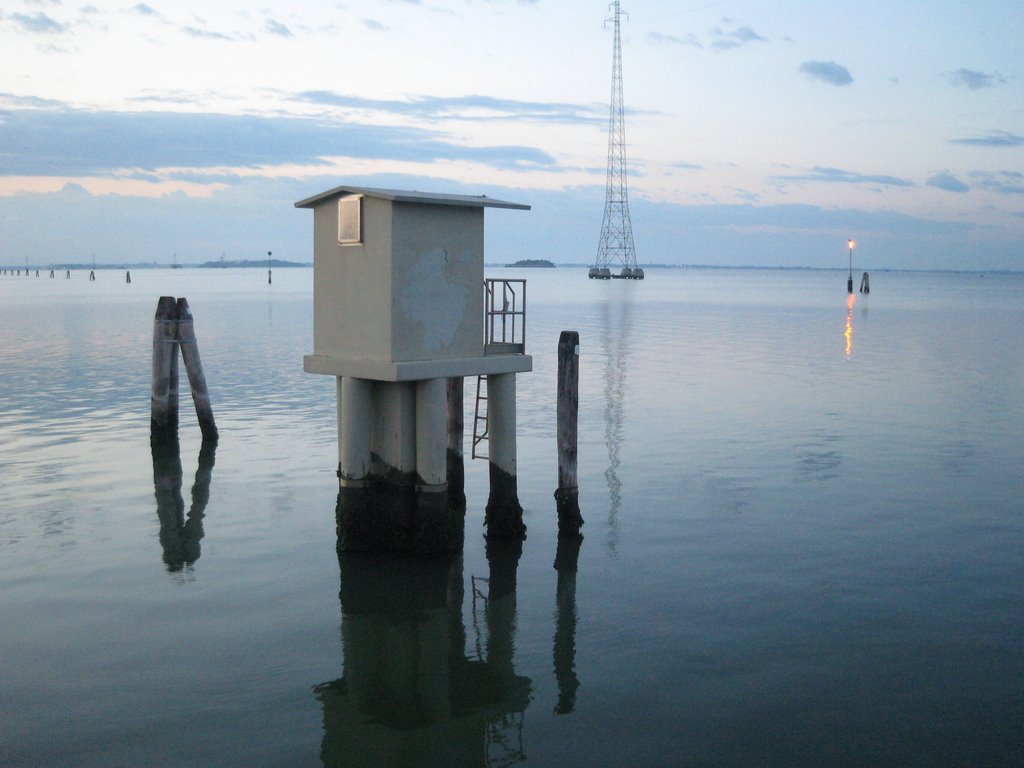 Early morning @ Venice by interceptor.nl