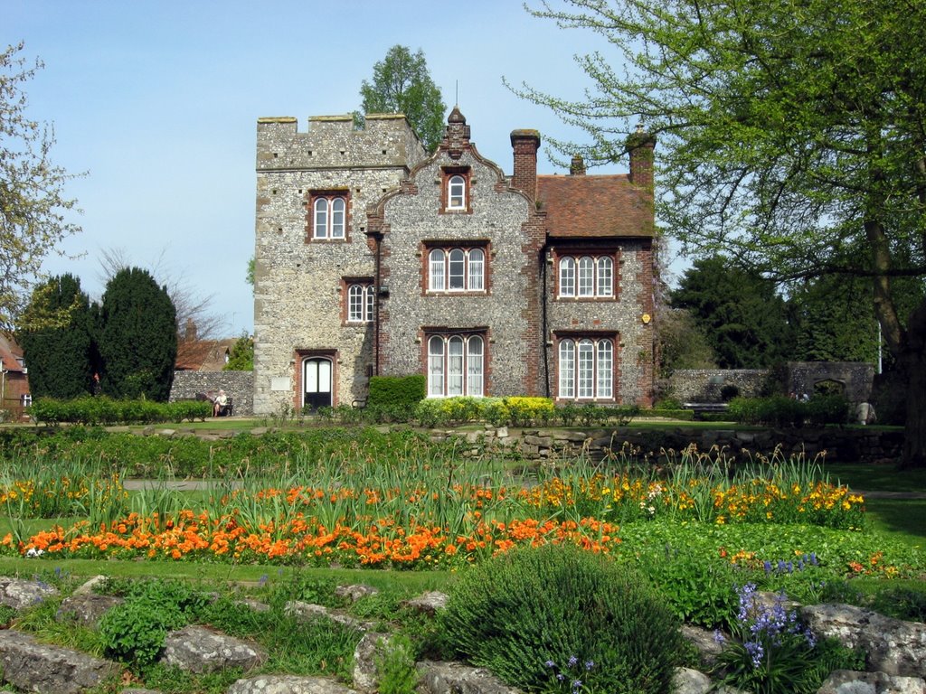 Tower House by Jean Marc Gfp