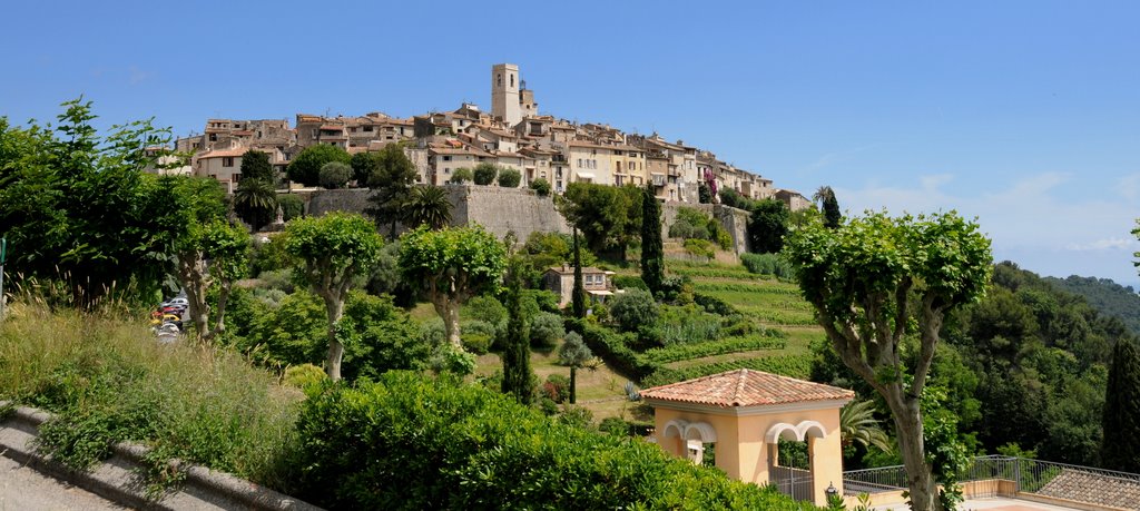 France: Village de Saint-Paul de Vence by Claude Roussel-Dupré