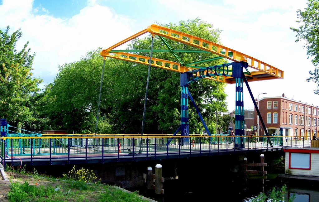 Ouderijnbrug, net geschilderd by Geerten