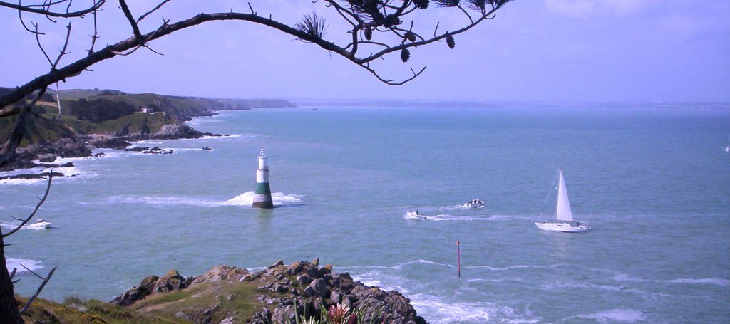 Entrée du Port de Daouet Cotes d' Armor Bretagne by yves floret