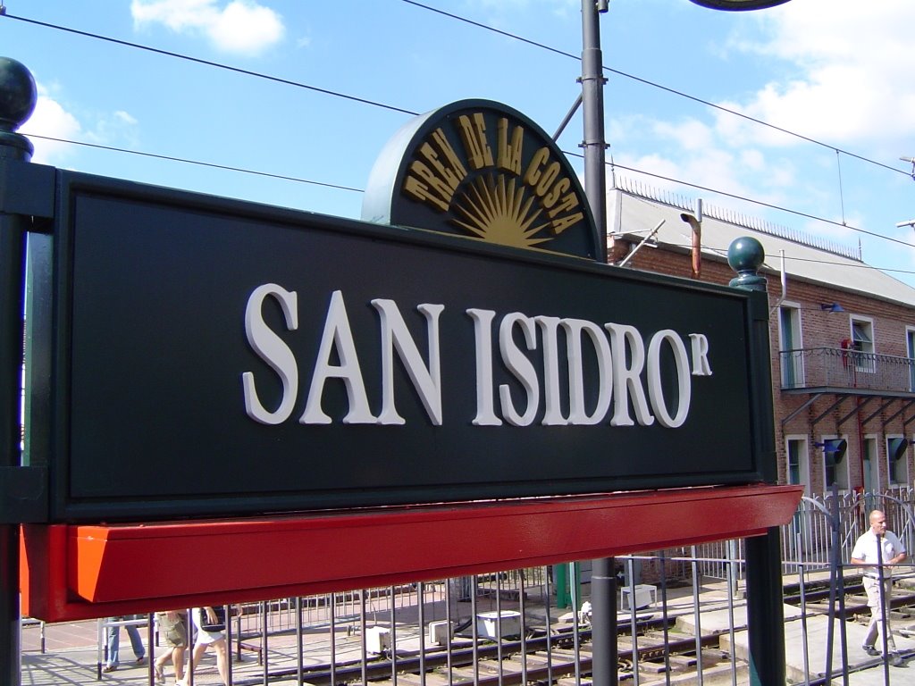 Estación del Tren de La Costa, San Isidro by Emilio Franco