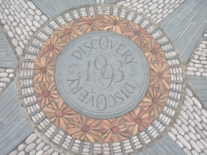 Pavement detail next to Discovery in Dundee Scotland by Rui Rilhó