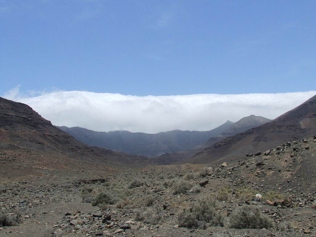 MONTAÑA DE NUBES by fuerteventuragirl