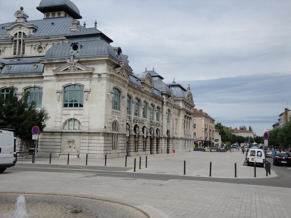 Esplanade de la Comédie Cinéma La Grenette by laurent01