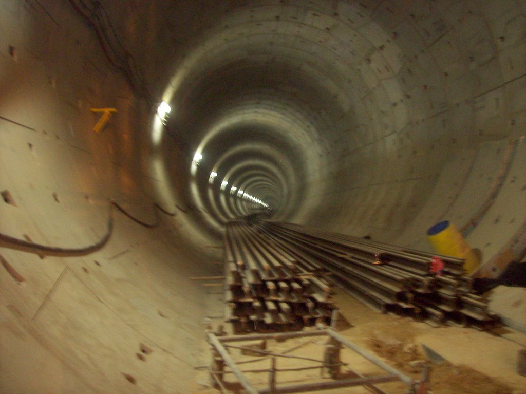 Túnel Sentido República - Estão Higienópolis by glessio.cagnoni