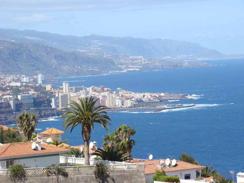 Puerto de la Cruz desde Santa Ursula by Albacunarmas