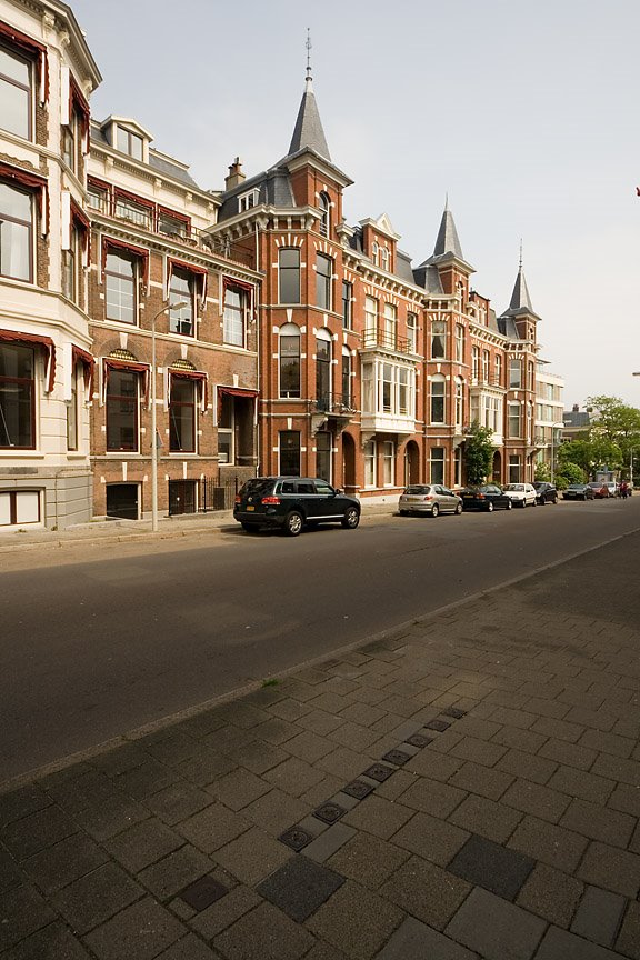 Bankastraat, Den Haag by Arjan Almekinders