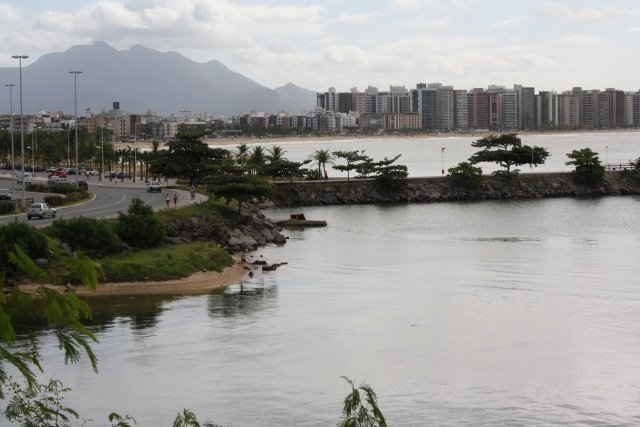 Vista da Praia de Camburi by vhcampos