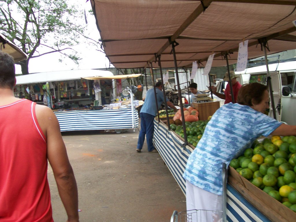 Todo tipo de produtos na feira by Cleuza Daros