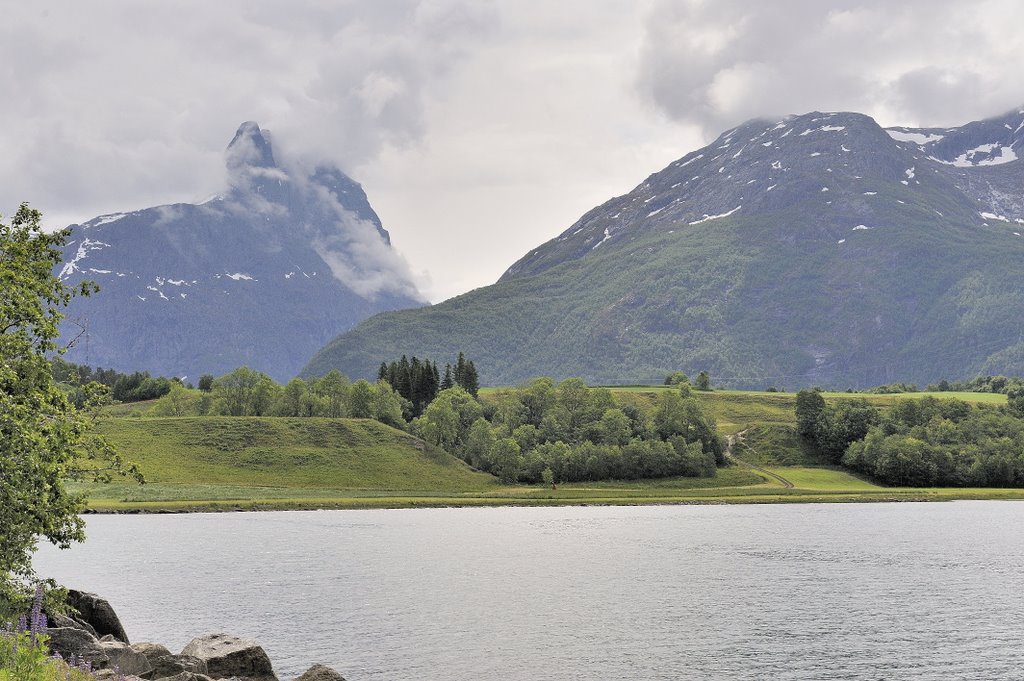 Romsdal by Olav Stoyl