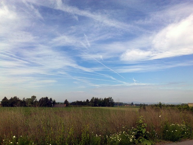 Reisezeit am Himmel über Jettsdorf by Eduard Weichselbaum