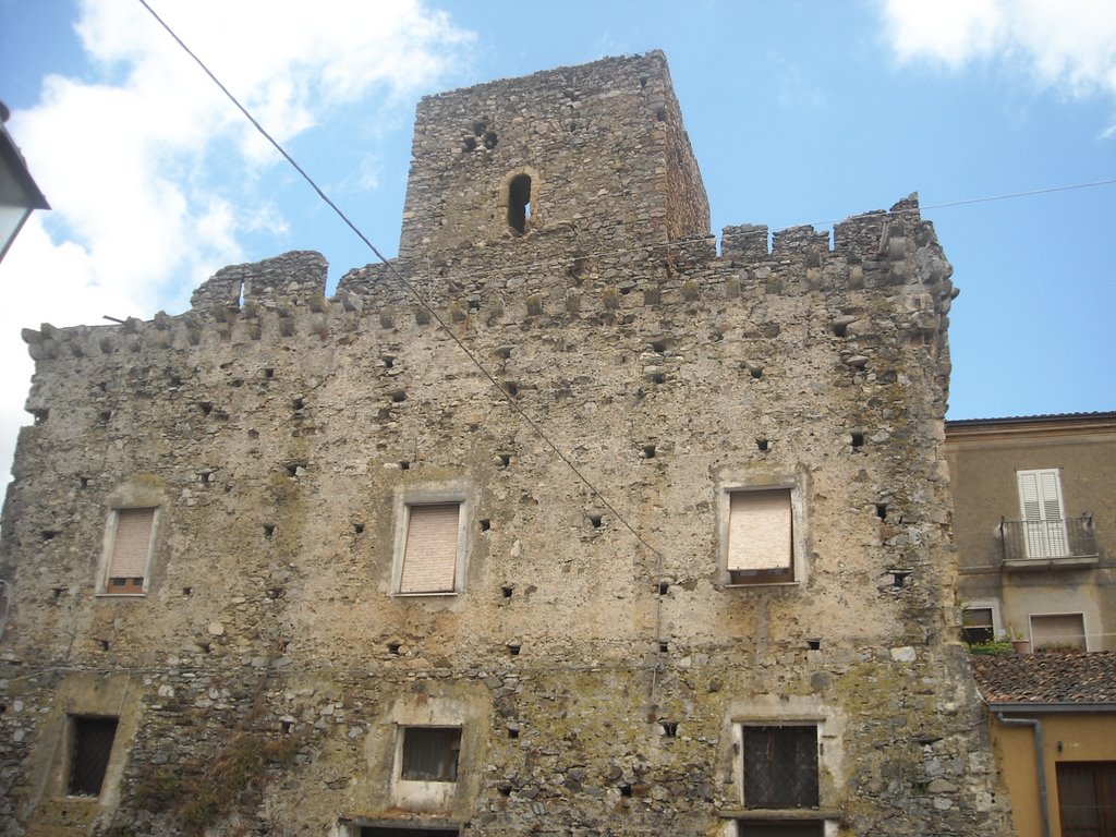 Il castello medievale,centro storico Terranova da Sibari by Manux90