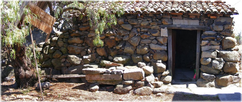 Cocina de piedra by Julian Marquez