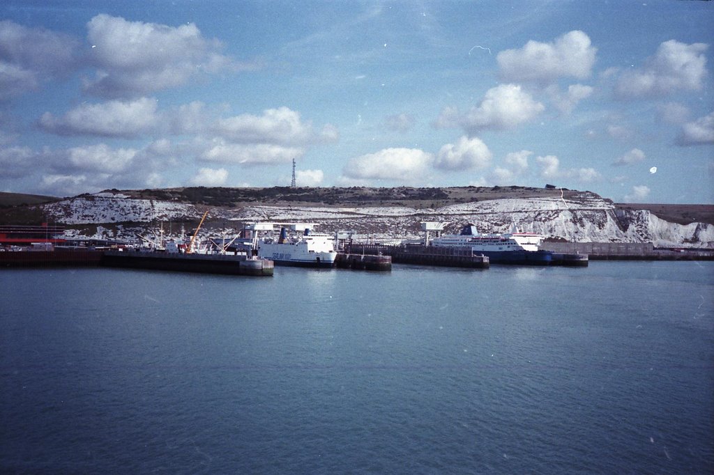 Dover , white cliffs by Steffen Röhner