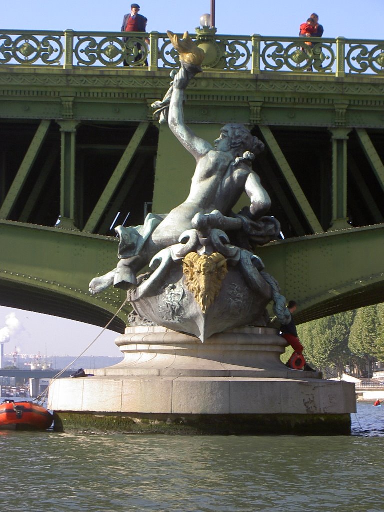 Une Statue du Pont Mirabeau by Franck.M