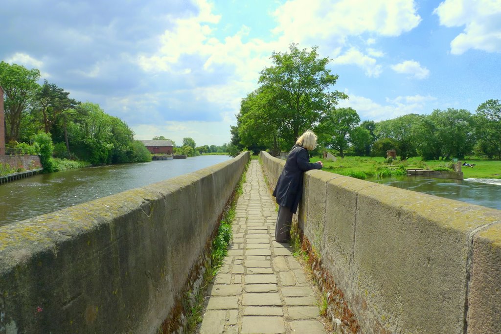 Newark weir bridge by James Greig