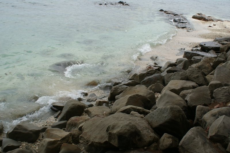 PULAU MANUKAN BEACH by mohd salim yunus