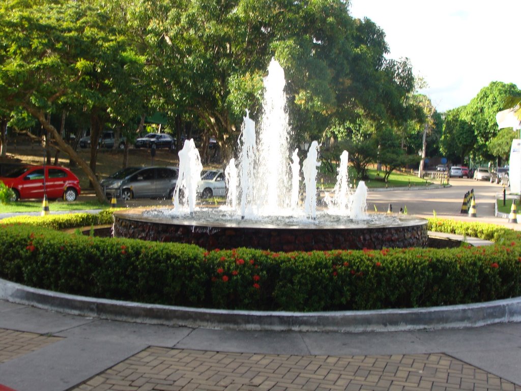 HOTEL TROPICAL MANAUS by LUCIO G. LOBO JÚNIOR