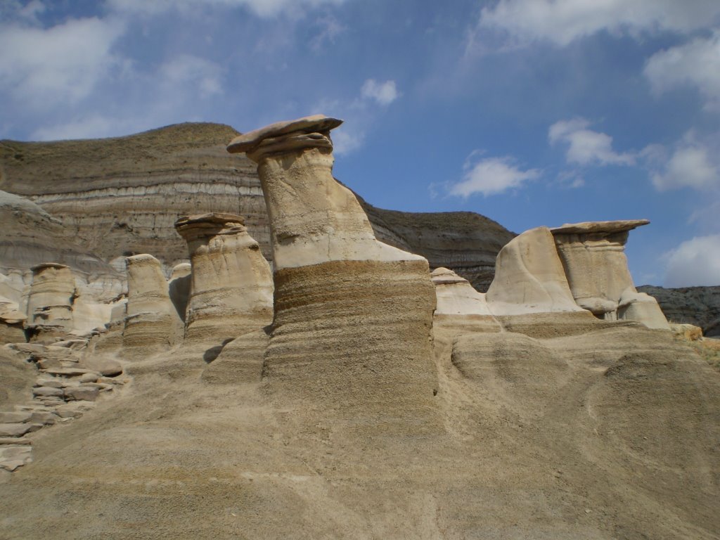 Hoodoos, Drumheller, Alberta by prasannakalansuriya