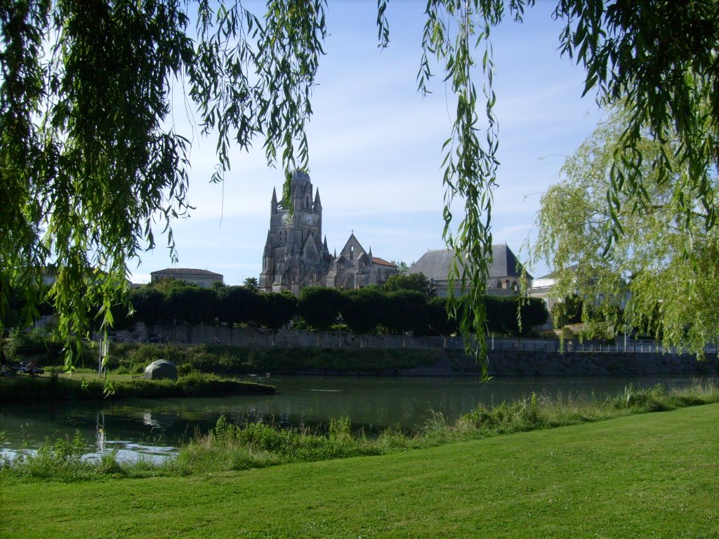 Vue sur la Cathédrale by FrenchCobber