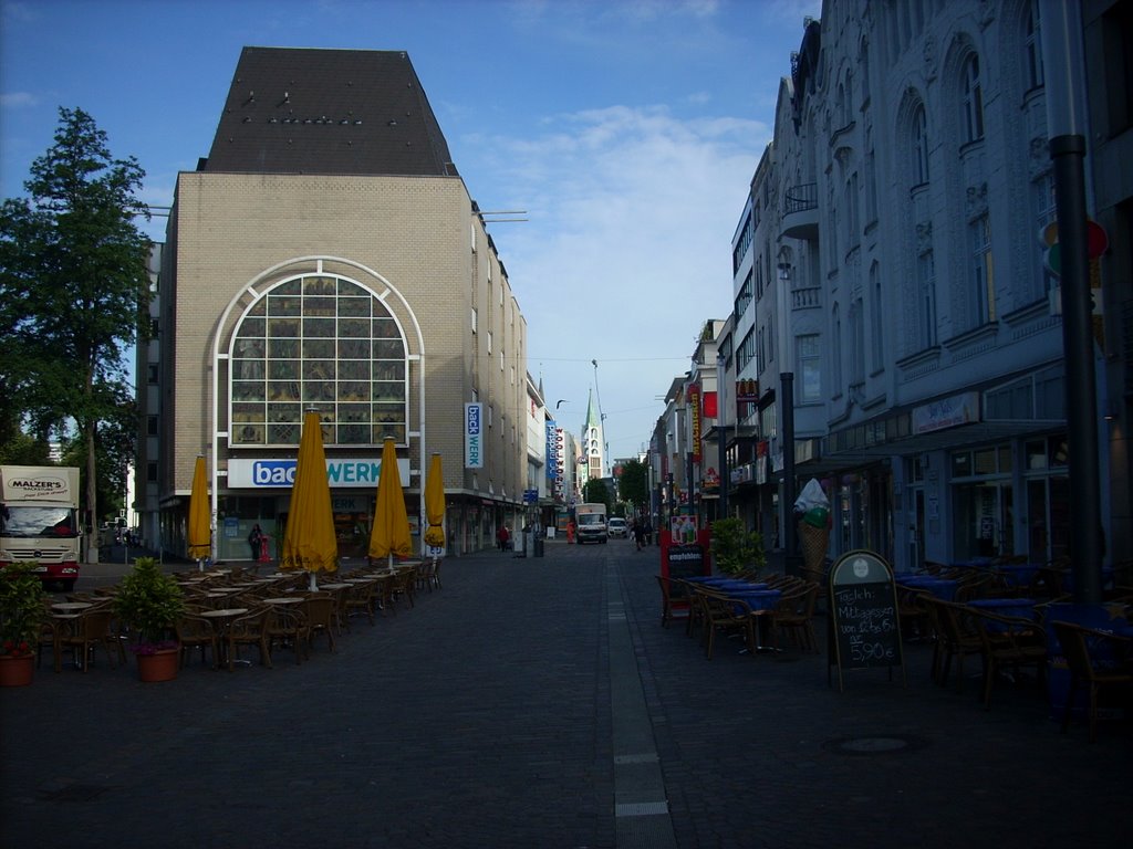 Gelsenkirchen-Altstadt Bahnhofstr. Juni 2009 by DortmundWestfalica