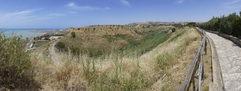 La località Caos e la Passeggiata al Pino. by Pina e Nicola Sicili…