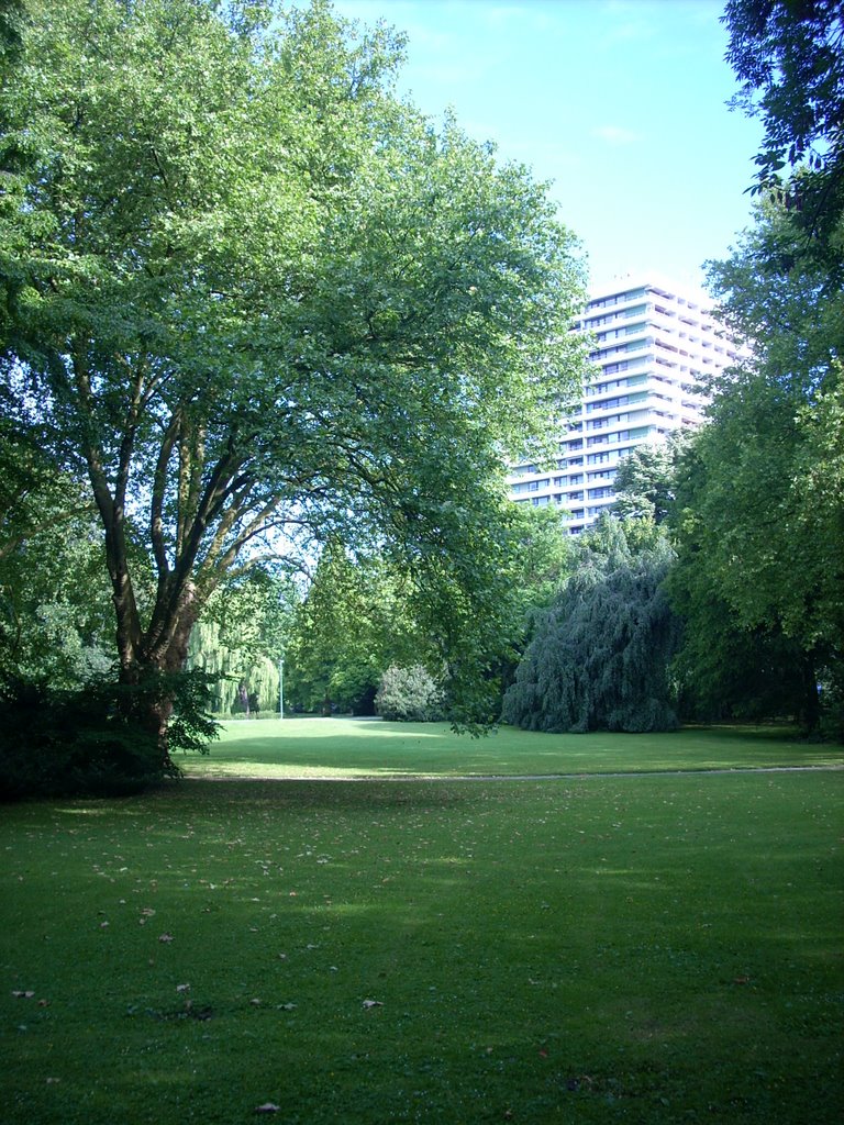 Gelsenkirchen-Altstadt Stadtgarten ( Maritim Hotel ) Juni 2009 by DortmundWestfalica