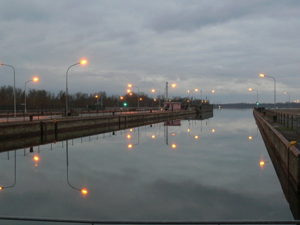 Between France and Germany by Marieta Panteleeva