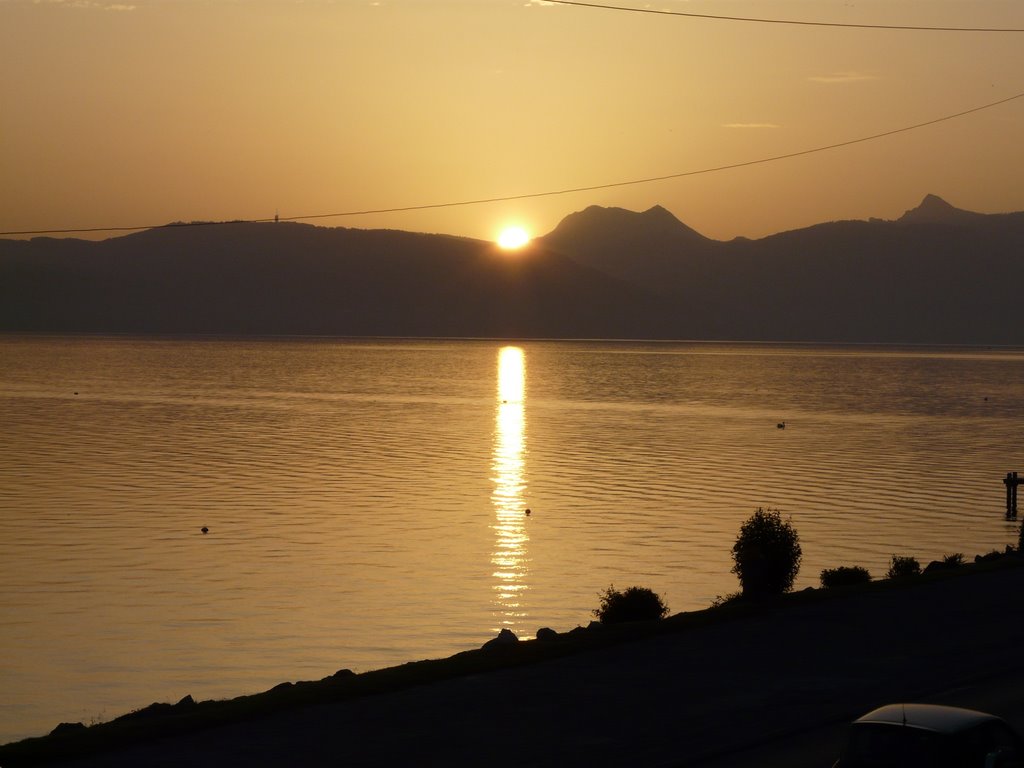 Lac Leman by Alexandr Bokhan