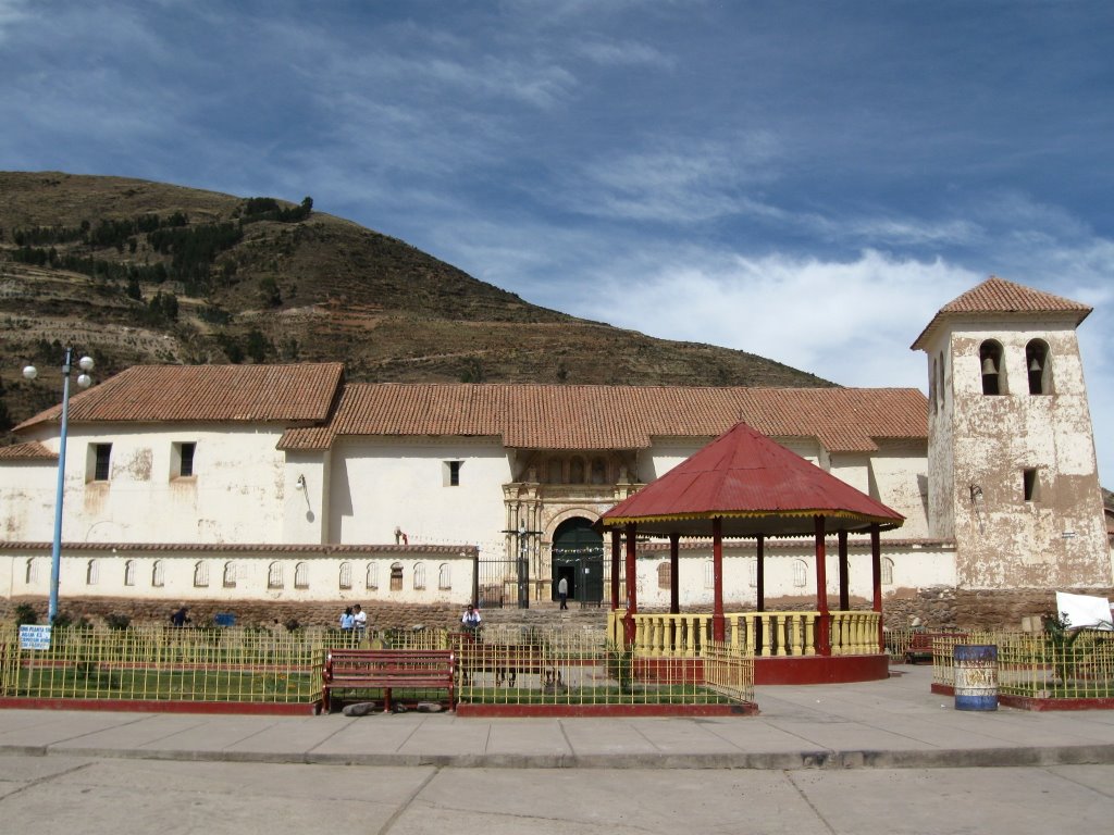 Iglesia Colonial de Checacupe by Alfredo Toto