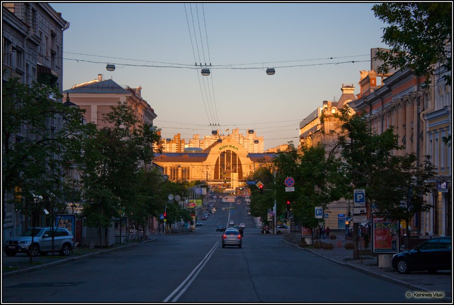 Shevchenkivs'kyi district, Kiev, Ukraine by Vitalii.K