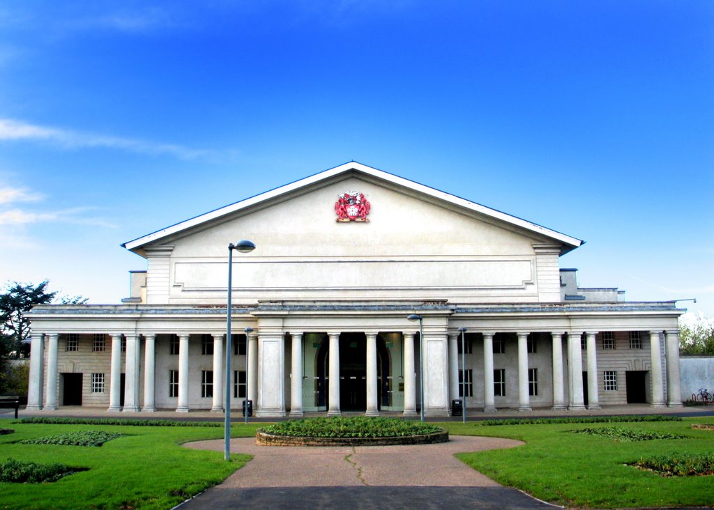 DeMontfort Hall, Leicester by Kerem Cetindamar