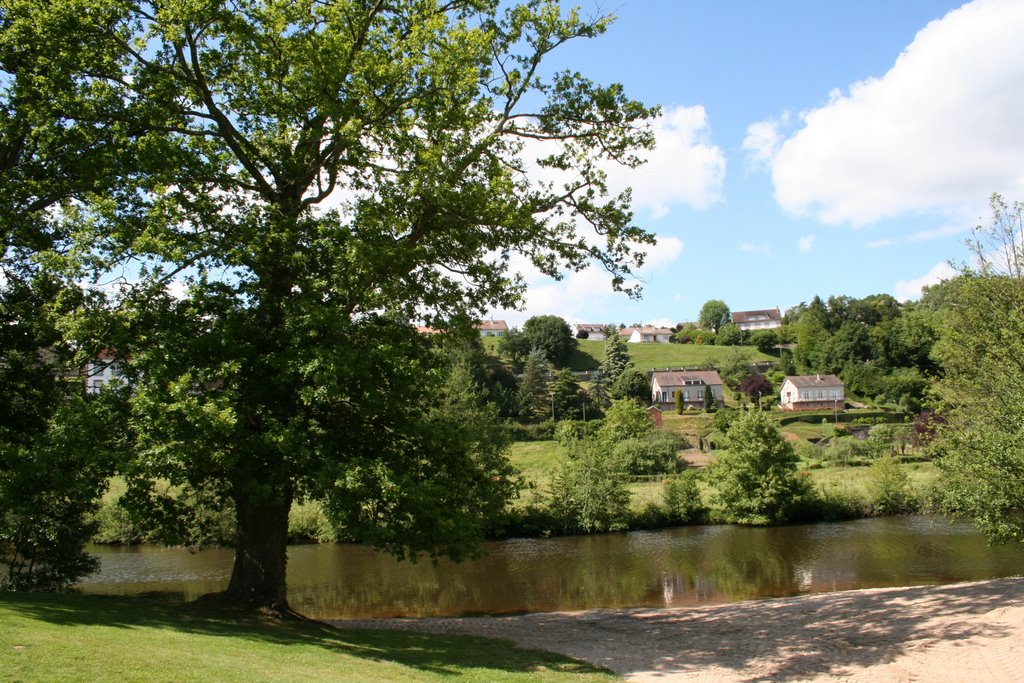 La Celle Dunoise - Bord de creuse by hobiwouane