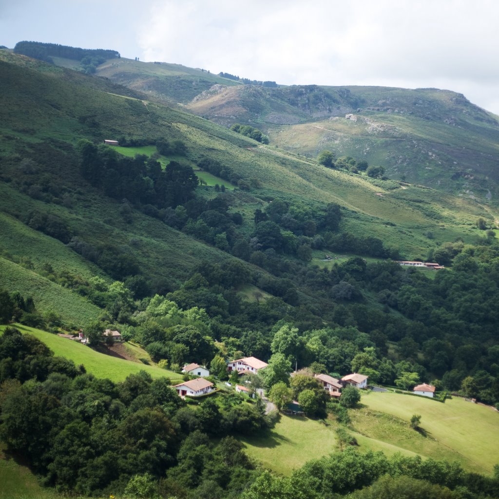 Montagne du Pays Basque à Ascain - Terre et Côte Basques by Terre et Côte Basques Tourisme