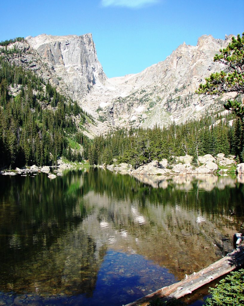 Hallett Peak at Dream Lake by dstarr