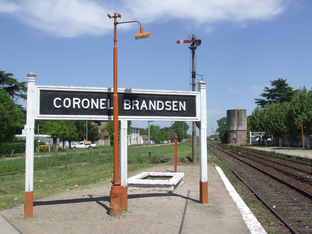 Estación Coronel Brandsen (vista hacia el sur) by edgardomdq