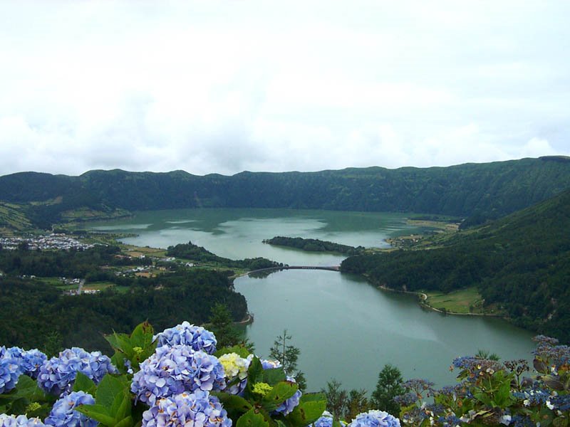 Sete Cidades by Frank Pustlauck