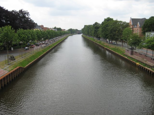 Blick von Amalienbrücke in Richtung Cäcilienbrücke Mai 2008 by hvoo