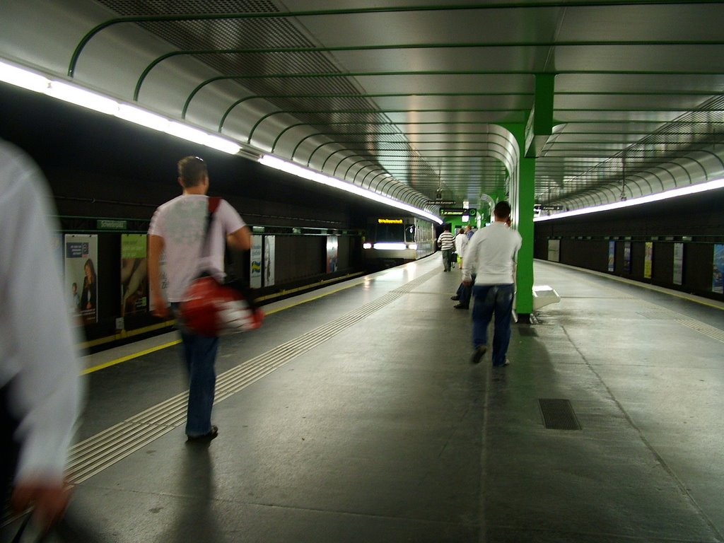 Underground Station Schwedenplatz by Oliver Wahler