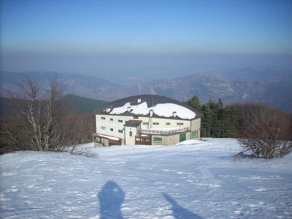 Rifugio, prati della burraia by Sebastiano Picchi