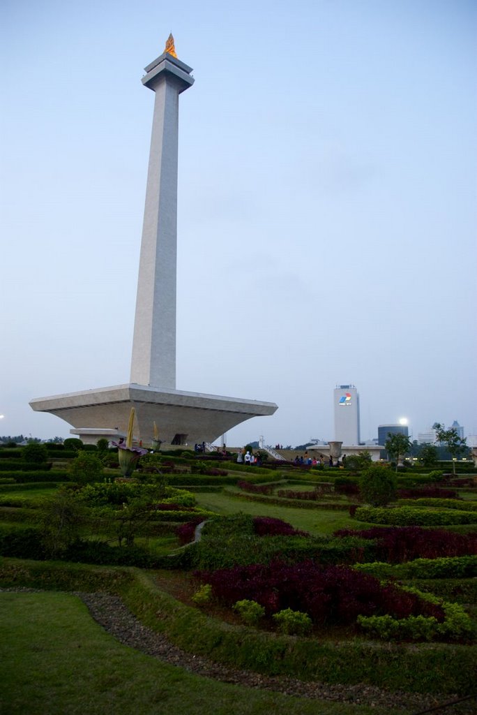 Monas by Yulian Firdaus