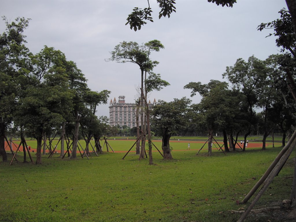 羅東運動公園田徑場 by hnchhu1