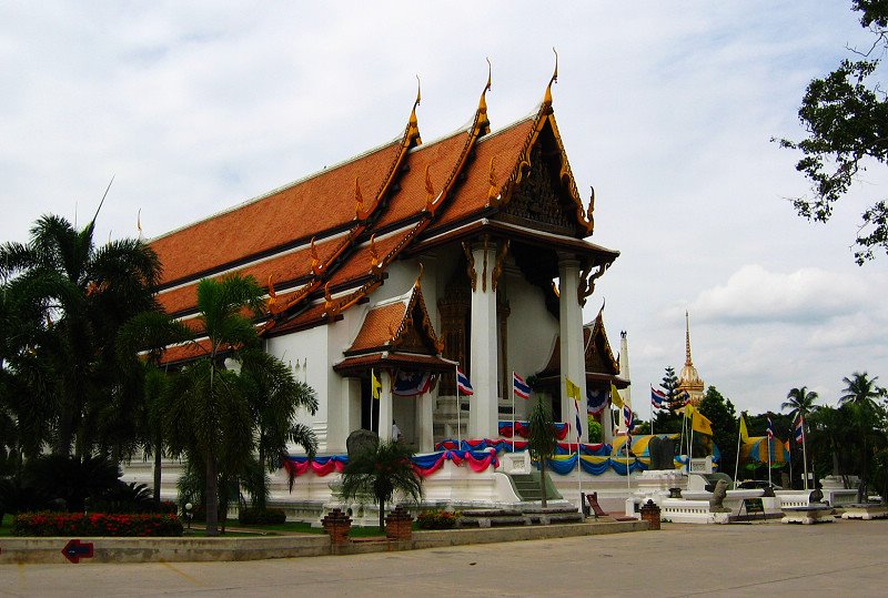 Wat Na Phra Men by NexRIP