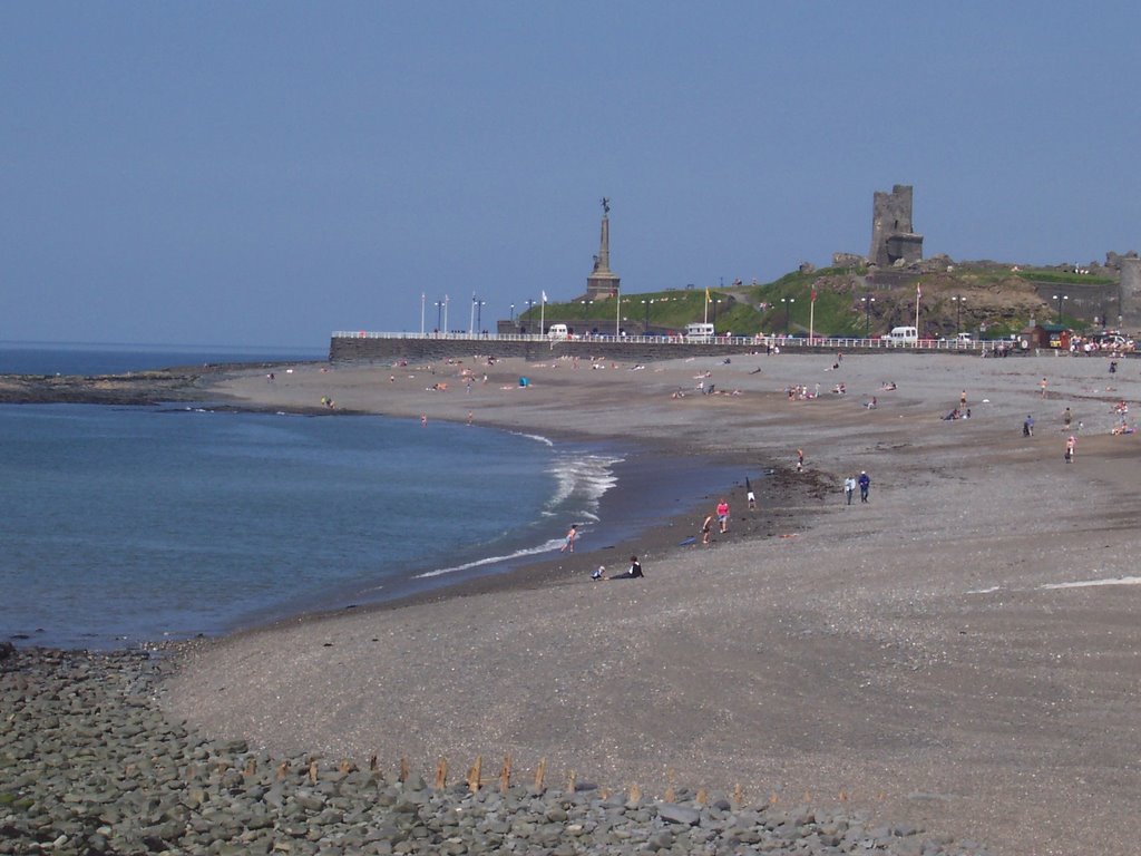 Aberystwyth beach by xploit