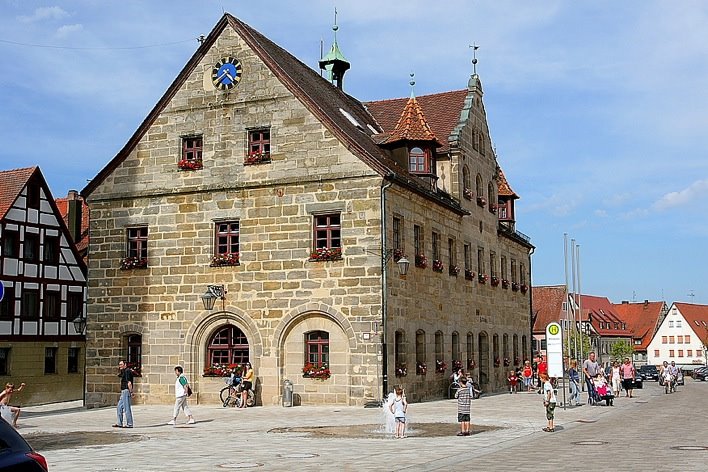 Altdorf bei Nürnberg Rathaus 2009 by light-cubes