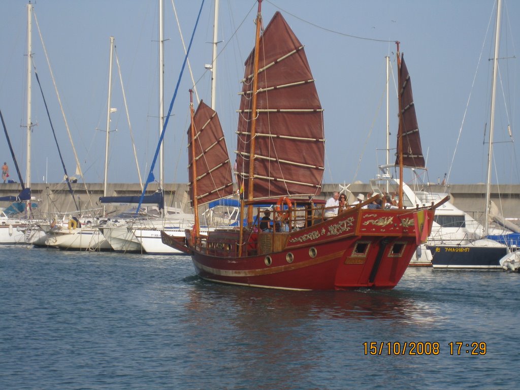 Puerto de Benalmádena (Costa del Sol) by Ernest Mira i Casterá