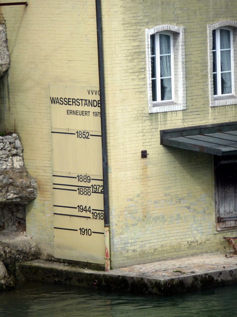 Historische Wasserstände der Aare in Olten by Tom Dextro